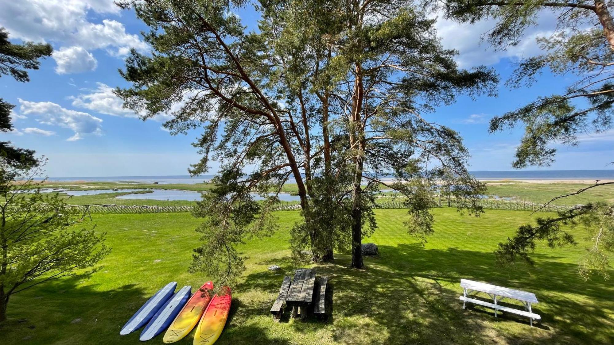 Kosmonautika Puhkekeskus Hotel Kabli Ngoại thất bức ảnh