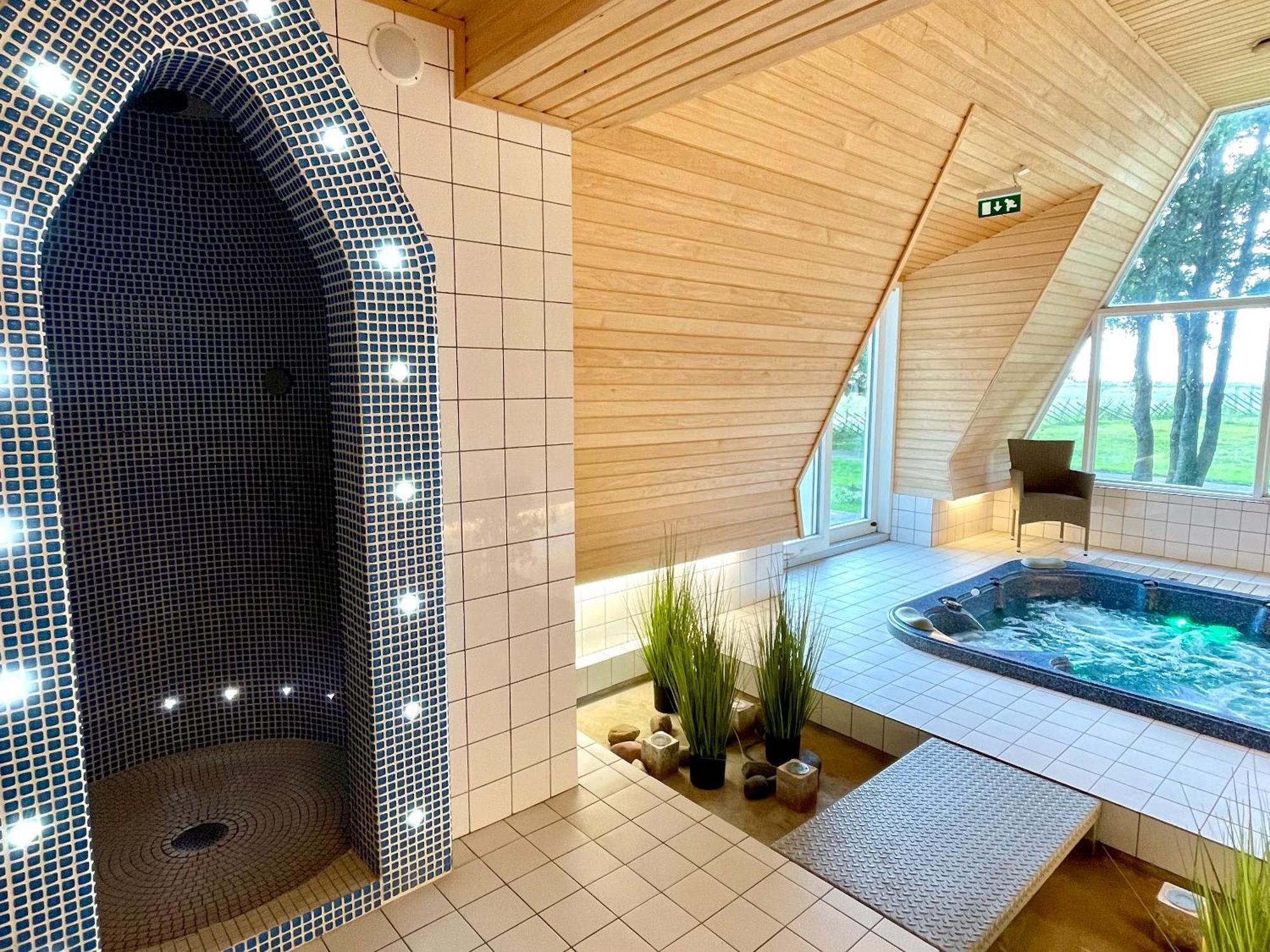 Kosmonautika Puhkekeskus Hotel Kabli Ngoại thất bức ảnh